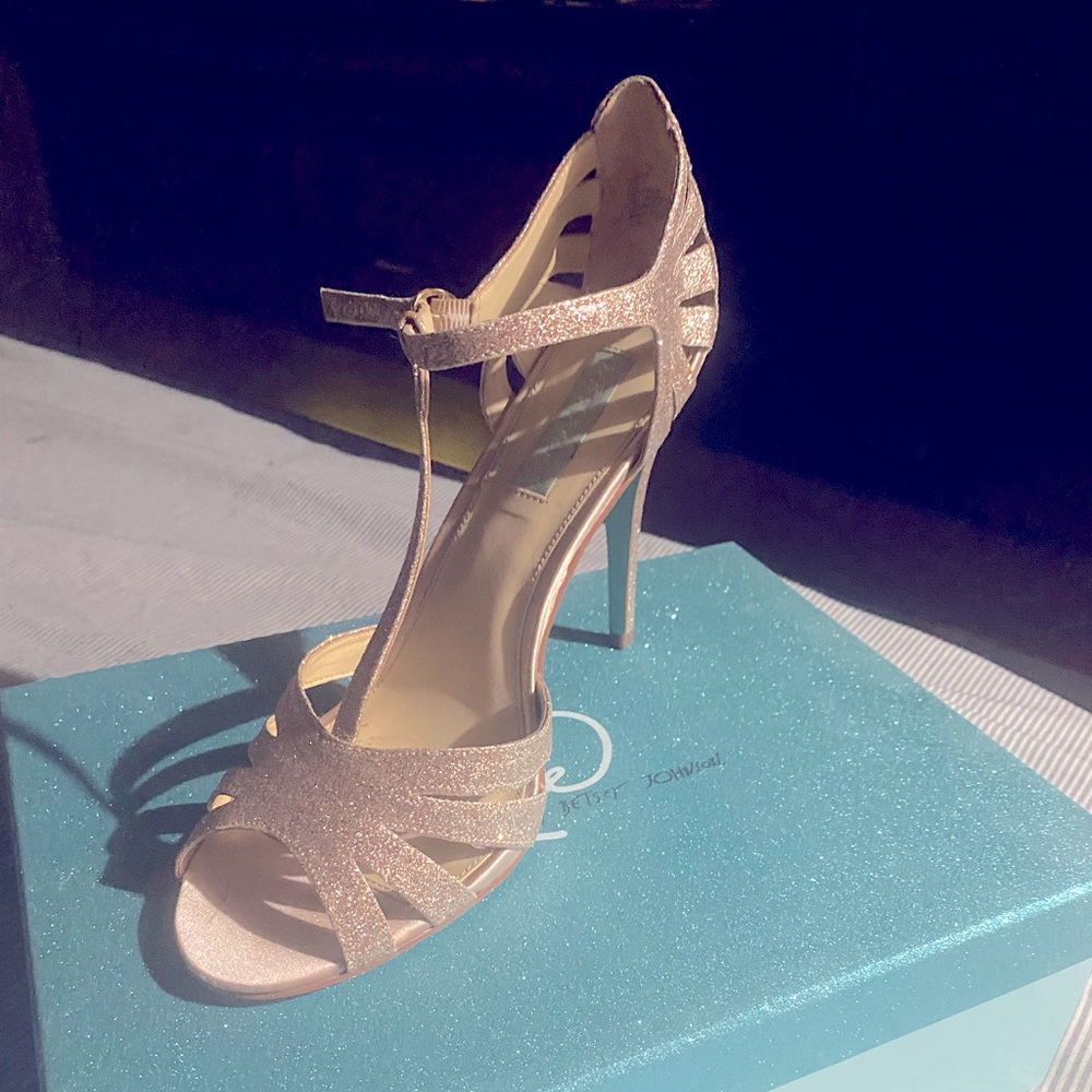 Betsey Johnson Pump Heel